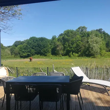 بيت ضيافة Charming In A Quiet Area, Heated Pool Year Charente-maritime