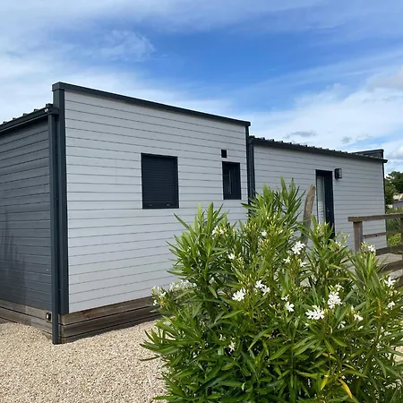 Charming In A Quiet Area, Heated Pool Year Charente-maritime لو ماثيز