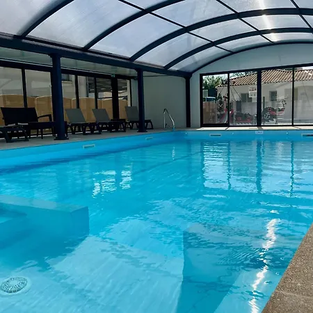 بيت ضيافة Charming In A Quiet Area, Heated Pool Year Charente-maritime